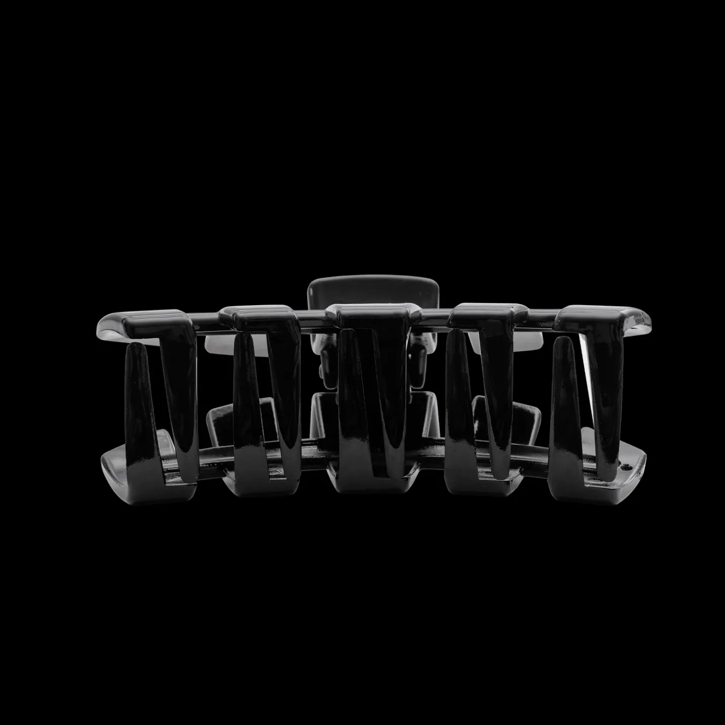 Classic Jet Black Medium Claw Hair Clip