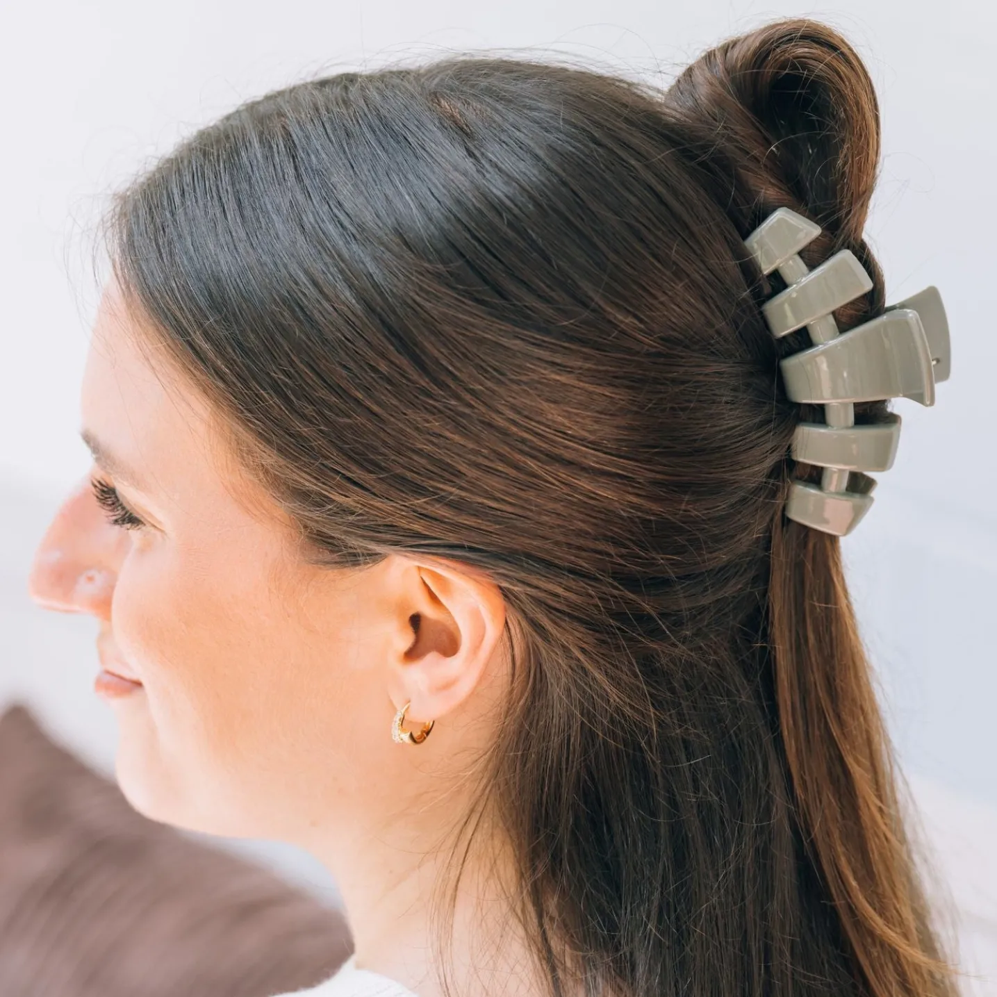 Classic Sage It Ain't So Medium Hair Clip