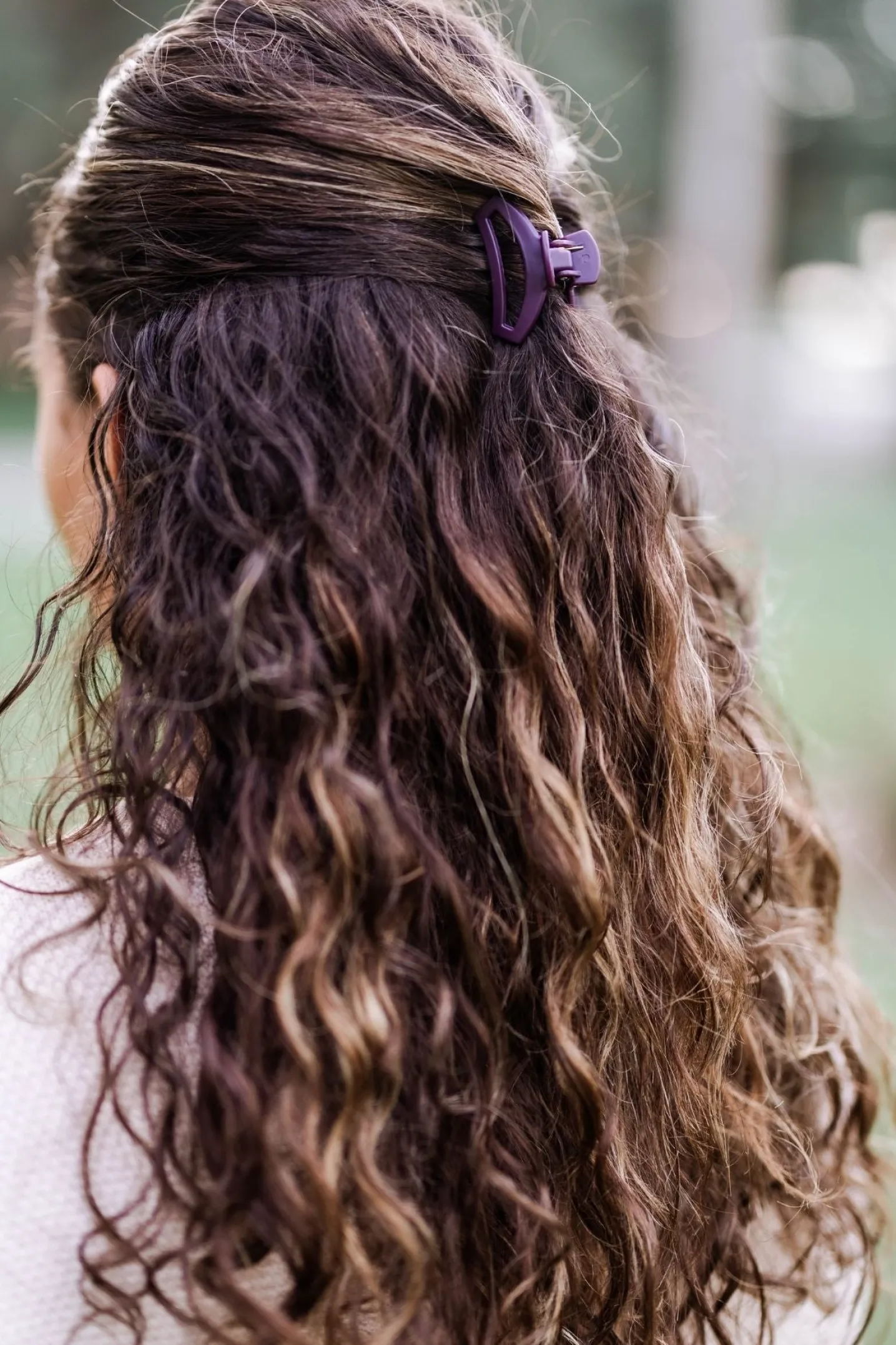 Open Burgundy Bliss Tiny Claw Hair Clip