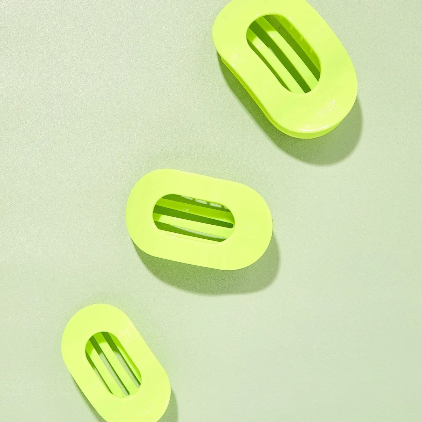 Summer Brights Small Flat Round Hair Clip